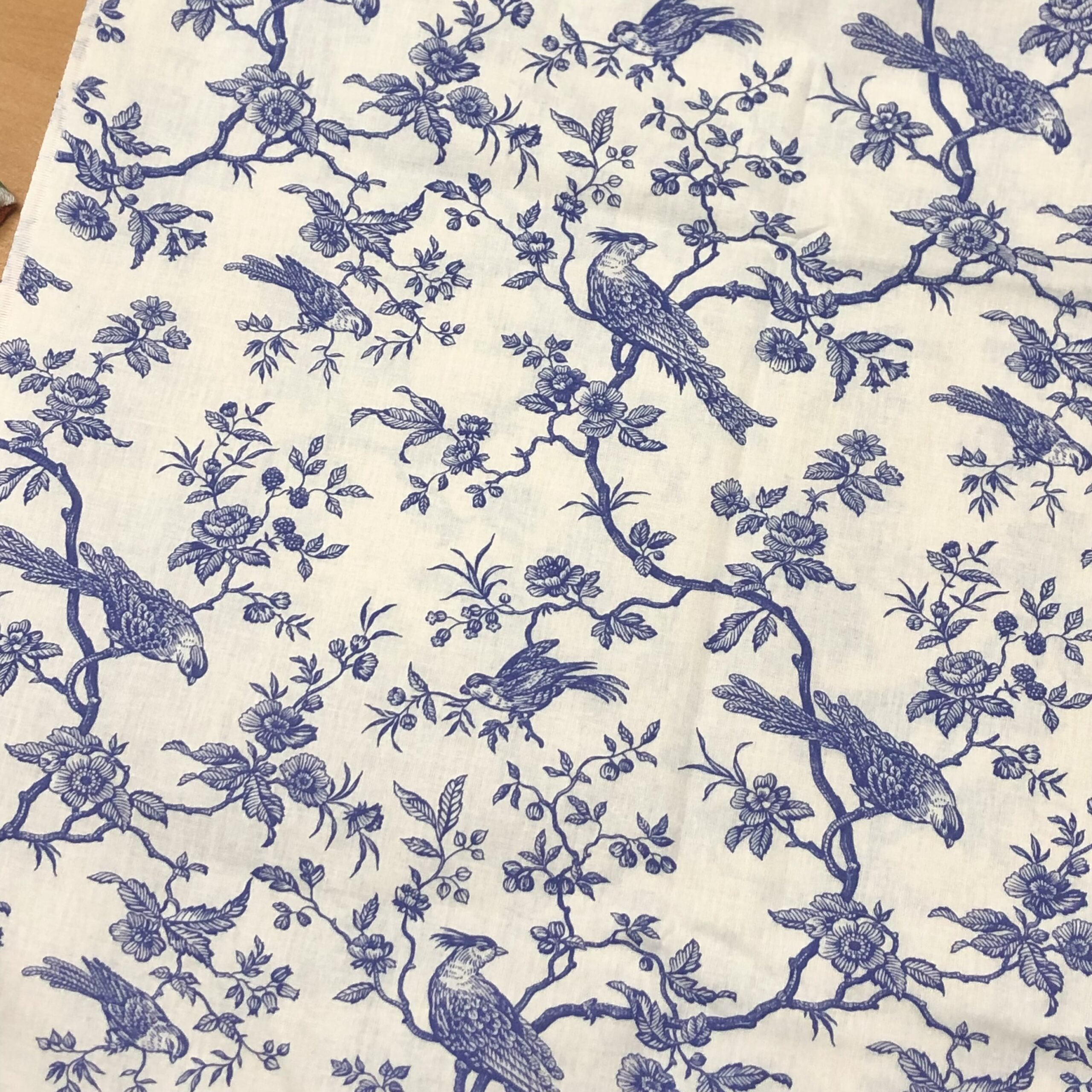 Blue porcelain birds