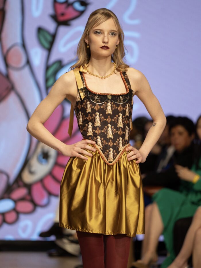 Statues Medieval Corset VFW - Image 3